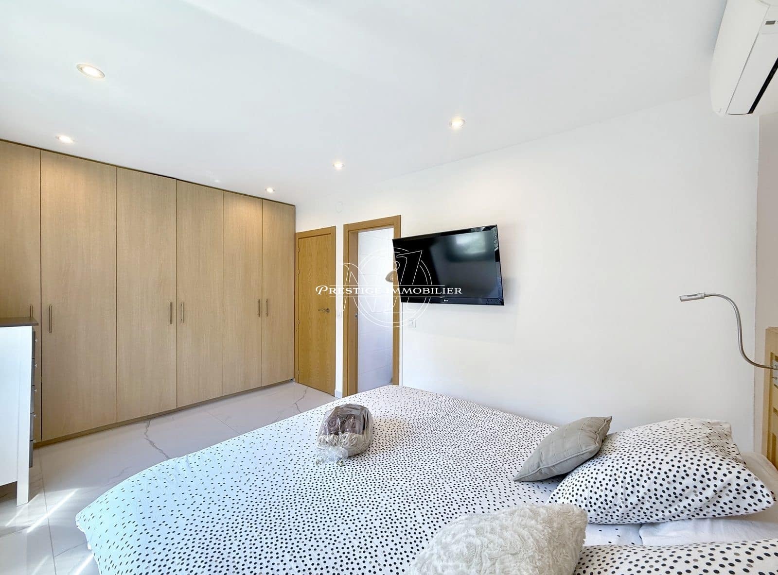 4 soveværelse Villa til salg i Empuriabrava med swimmingpool - € 1.050.000 (Ref: 9263654)