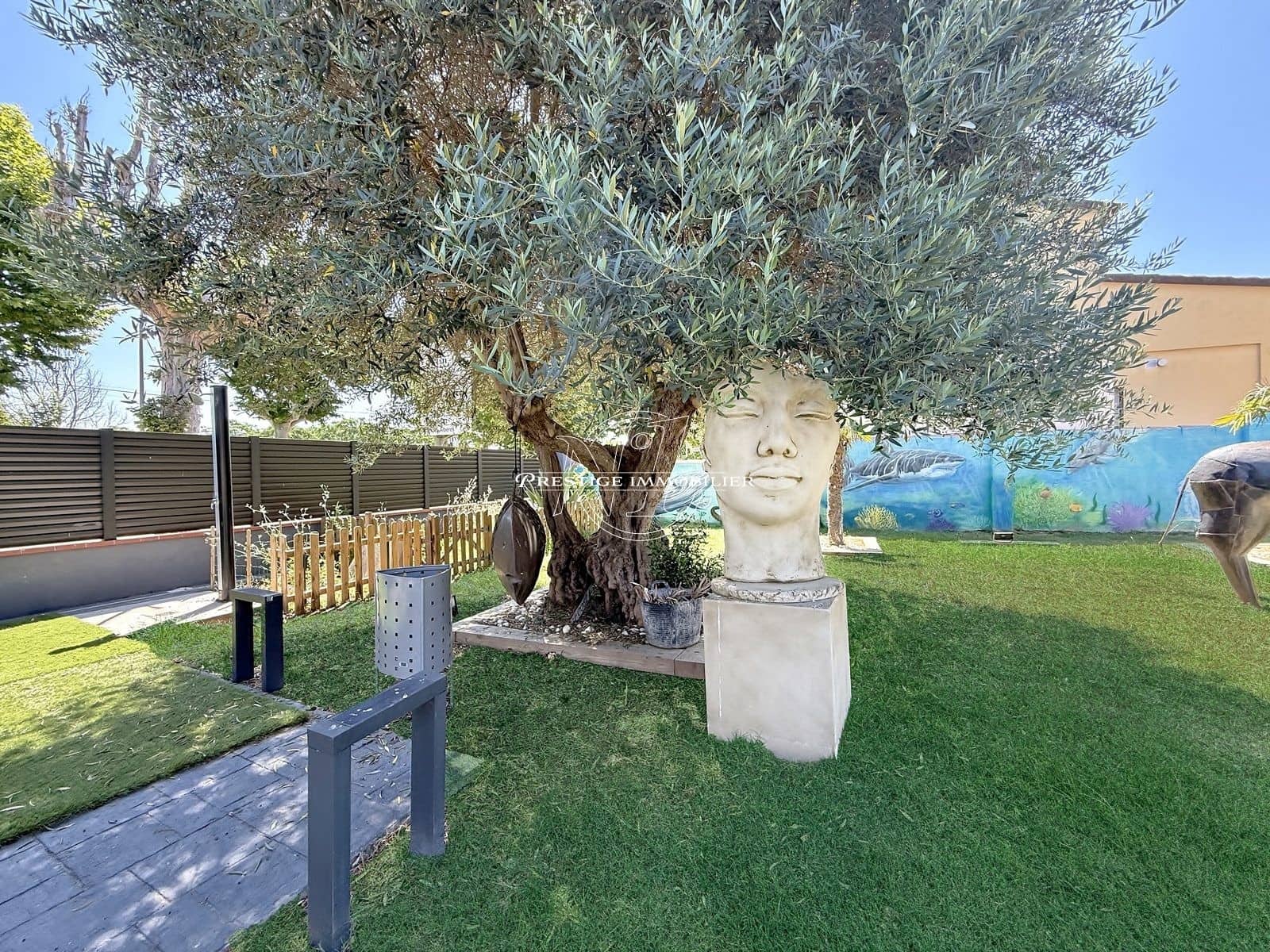 4 soveværelse Villa til salg i Empuriabrava med swimmingpool - € 1.050.000 (Ref: 9263654)