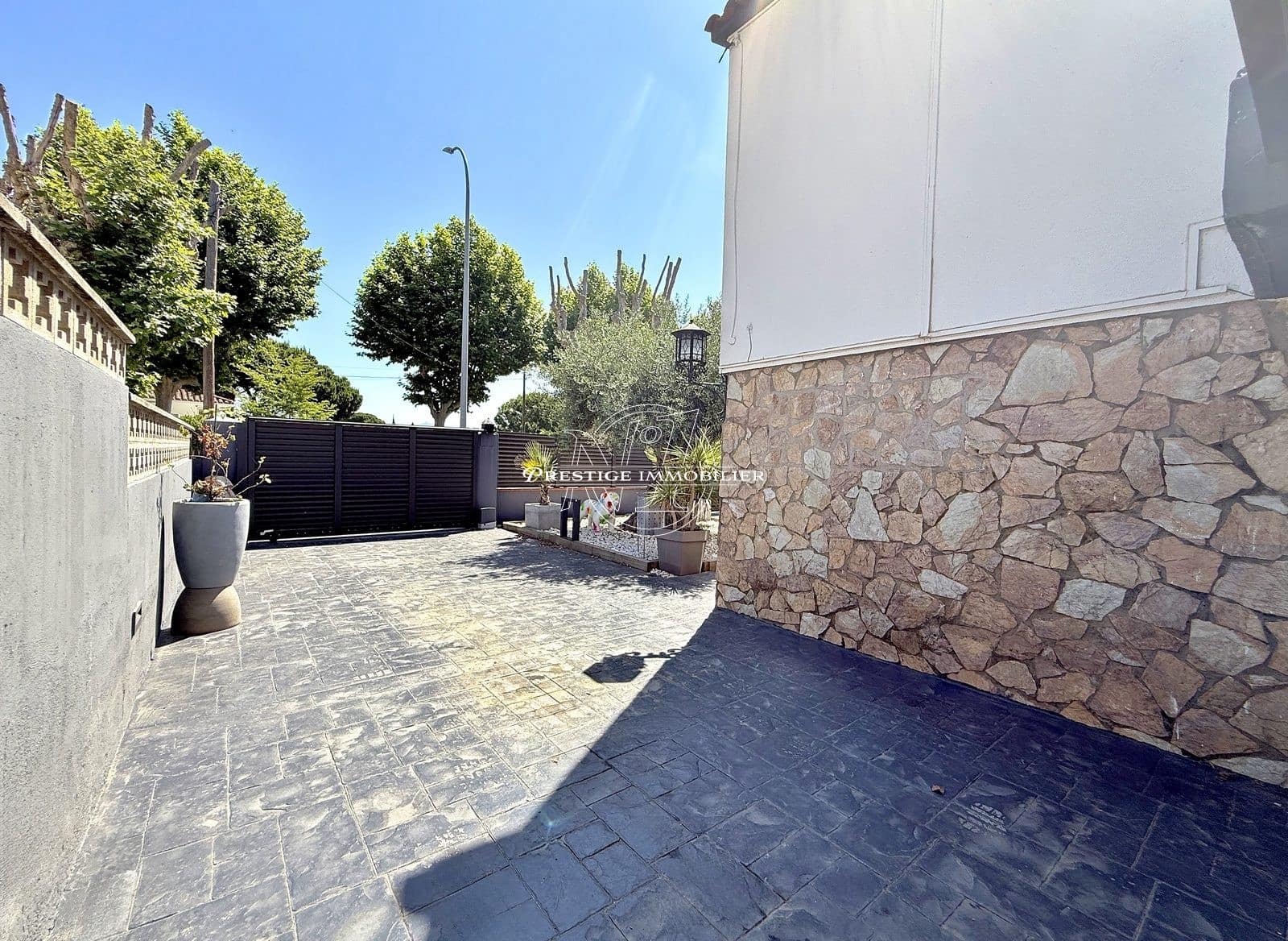 4 soveværelse Villa til salg i Empuriabrava med swimmingpool - € 1.050.000 (Ref: 9263654)