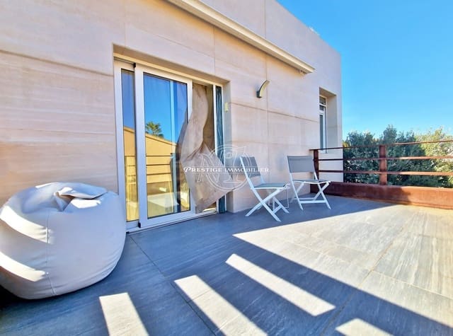 5 soveværelse Villa til salg i Empuriabrava, Castelló d'Empúries med swimmingpool - € 1.040.000 (Ref: 9263655)