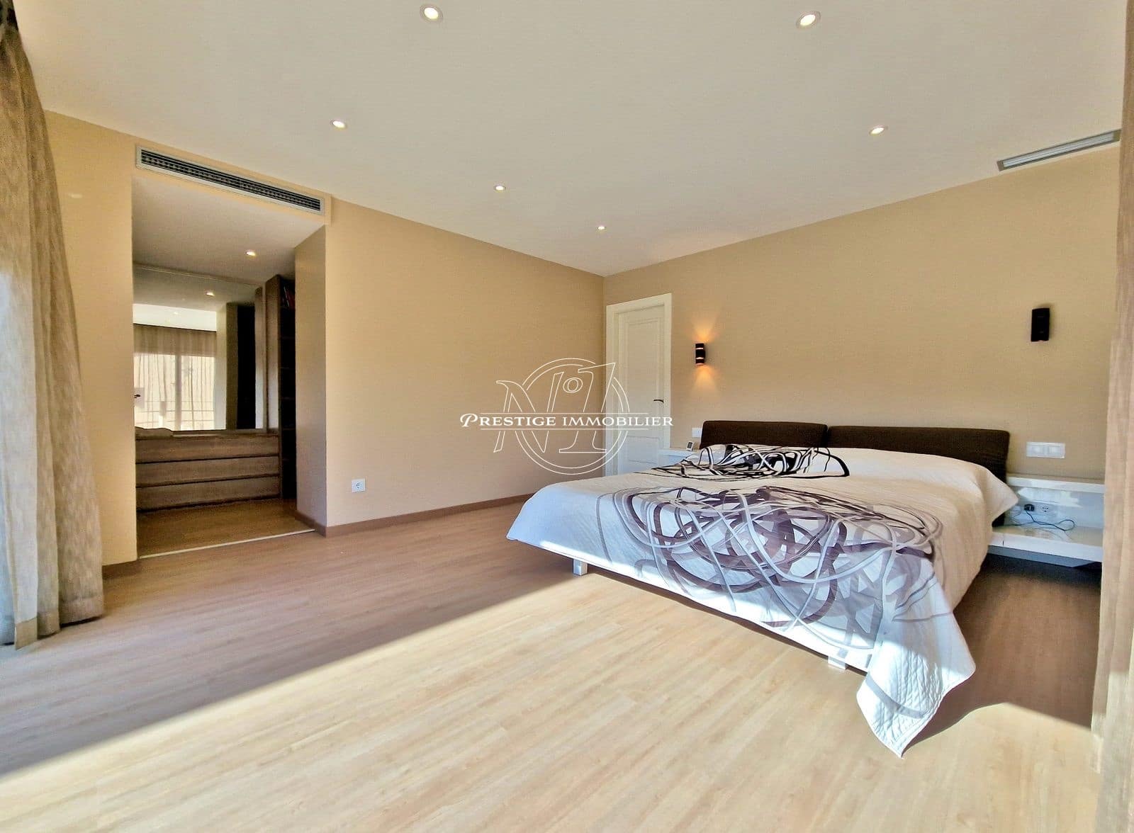 5 soveværelse Villa til salg i Empuriabrava med swimmingpool - € 1.040.000 (Ref: 9263655)