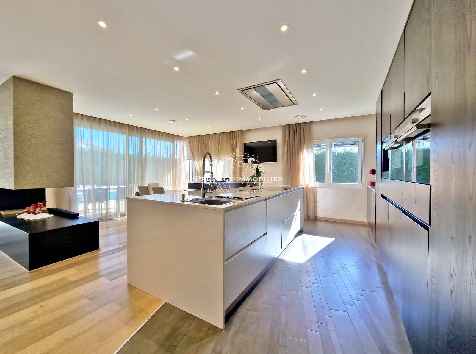 5 soveværelse Villa til salg i Empuriabrava med swimmingpool - € 1.040.000 (Ref: 9263655)