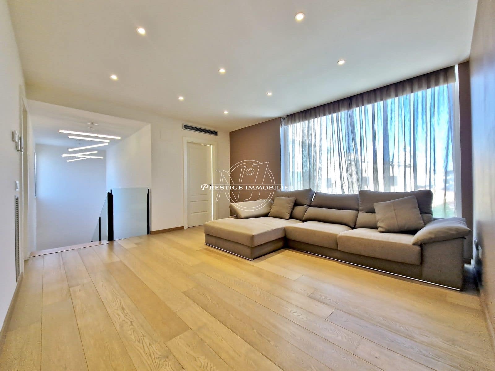 5 soveværelse Villa til salg i Empuriabrava med swimmingpool - € 1.040.000 (Ref: 9263655)