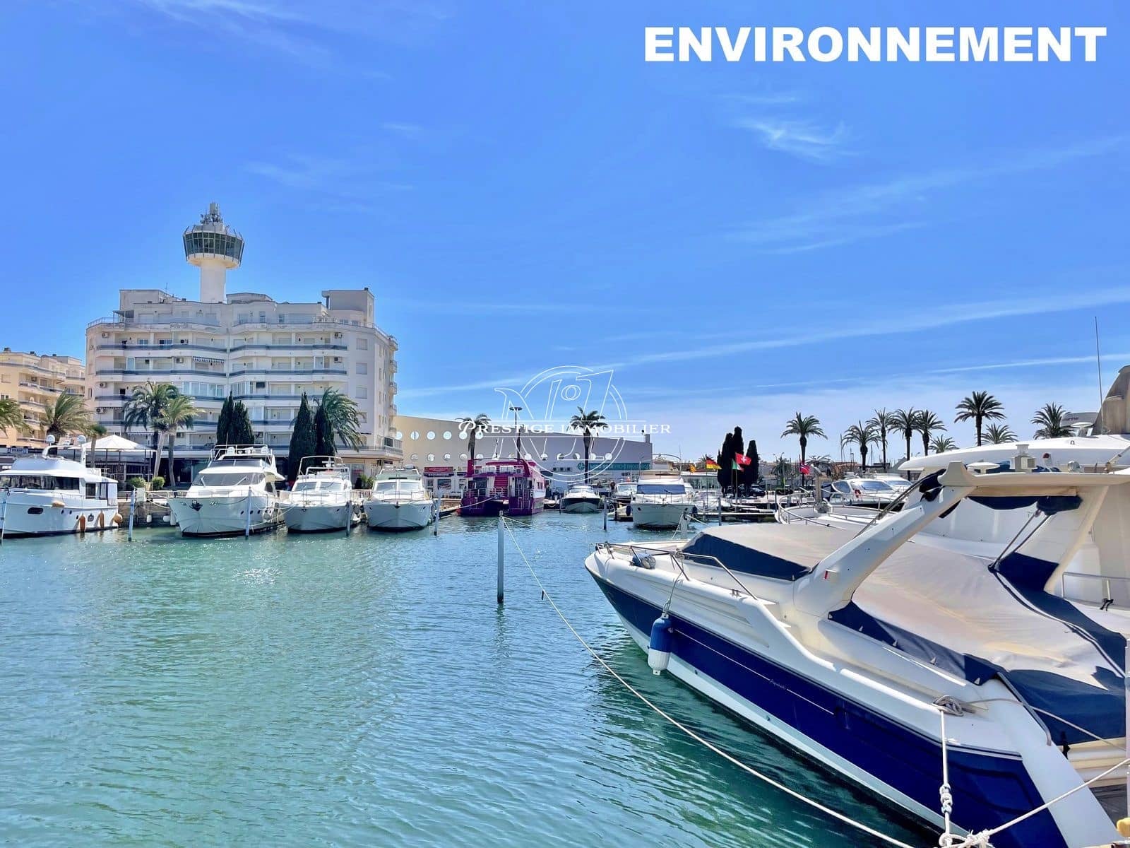 5 soveværelse Villa til salg i Empuriabrava med swimmingpool - € 1.040.000 (Ref: 9263655)