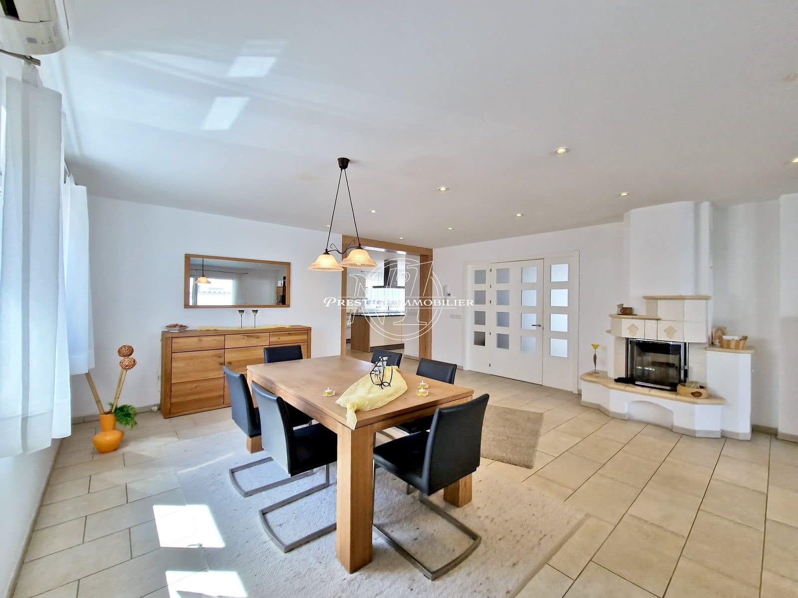 3 soveværelse Villa til salg i Empuriabrava med swimmingpool - € 1.180.000 (Ref: 9263657)