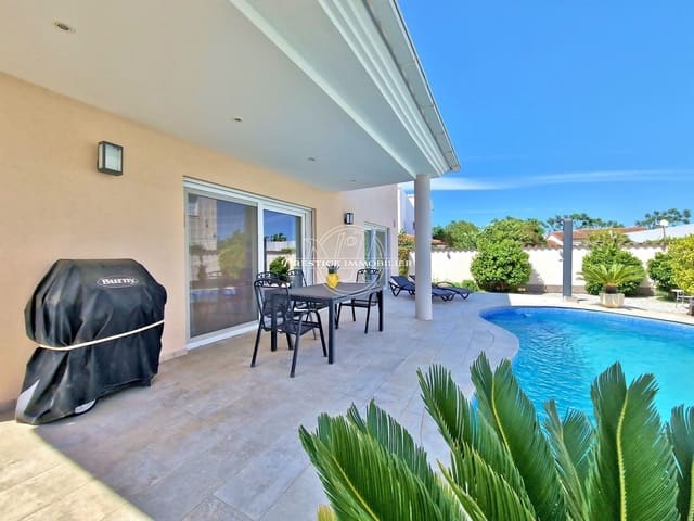 3 soveværelse Villa til salg i Empuriabrava, Castelló d'Empúries med swimmingpool - € 1.180.000 (Ref: 9263657)