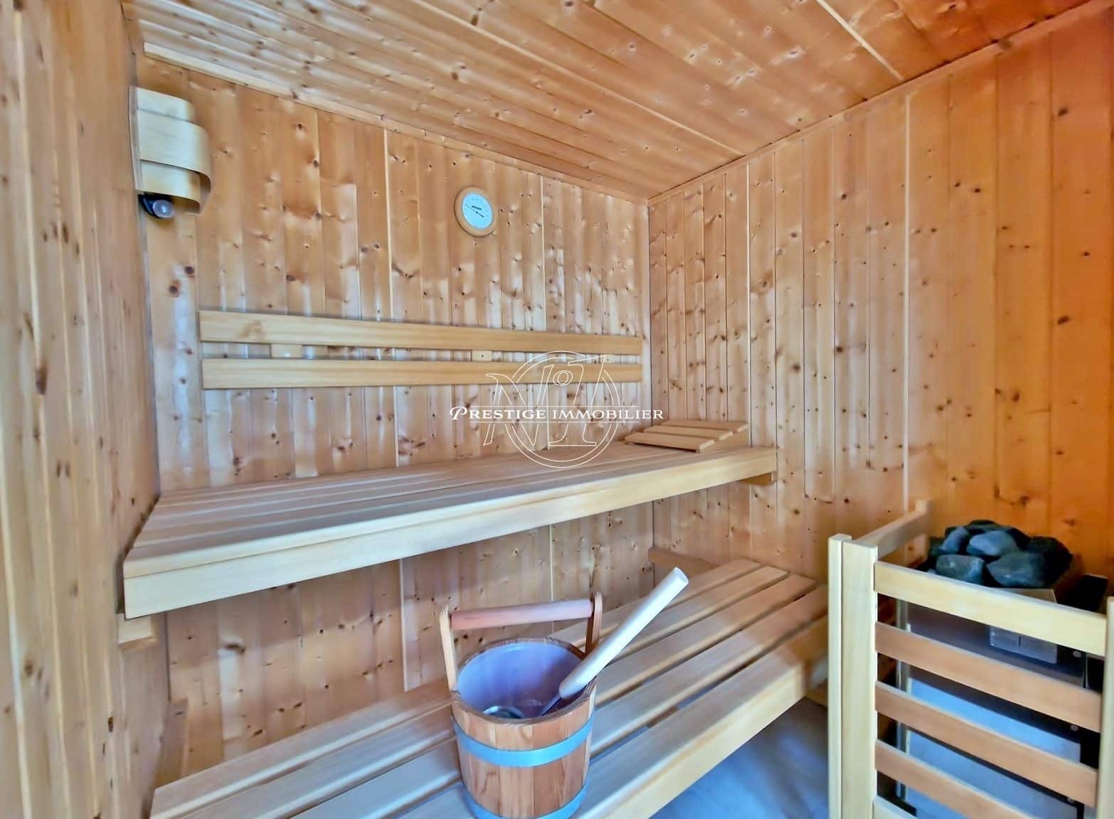 3 soveværelse Villa til salg i Empuriabrava med swimmingpool - € 1.180.000 (Ref: 9263657)