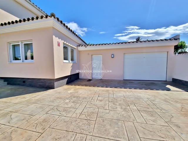 3 soveværelse Villa til salg i Empuriabrava, Castelló d'Empúries med swimmingpool - € 1.180.000 (Ref: 9263657)