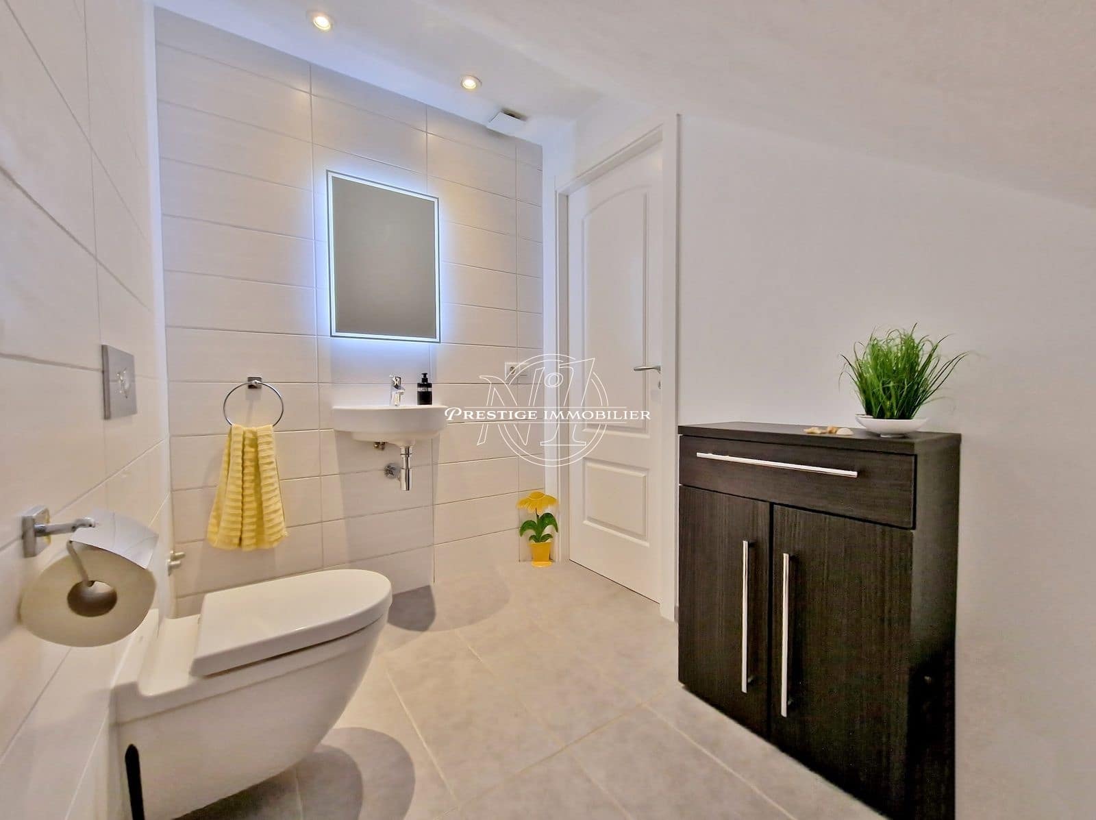 3 soveværelse Villa til salg i Empuriabrava med swimmingpool - € 1.180.000 (Ref: 9263657)