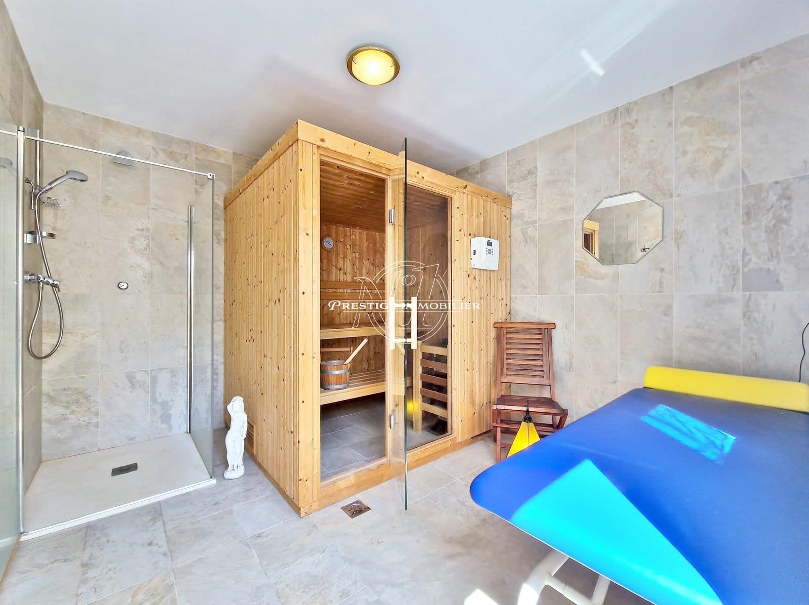 3 soveværelse Villa til salg i Empuriabrava med swimmingpool - € 1.180.000 (Ref: 9263657)