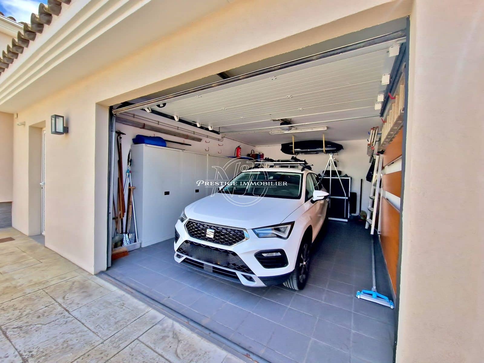 3 soveværelse Villa til salg i Empuriabrava med swimmingpool - € 1.180.000 (Ref: 9263657)