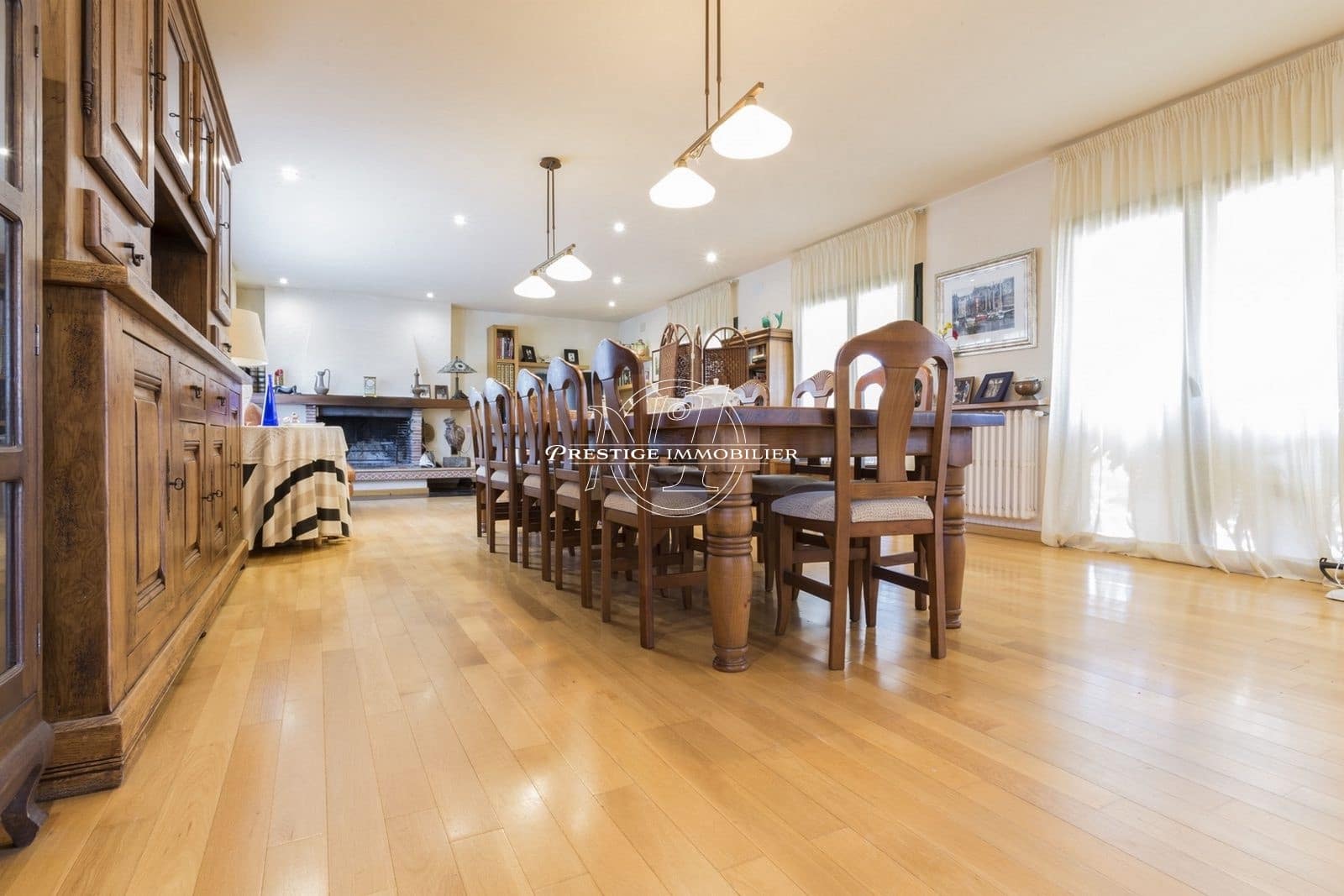 4 soveværelse Villa til salg i Empuriabrava med swimmingpool - € 900.000 (Ref: 9263658)