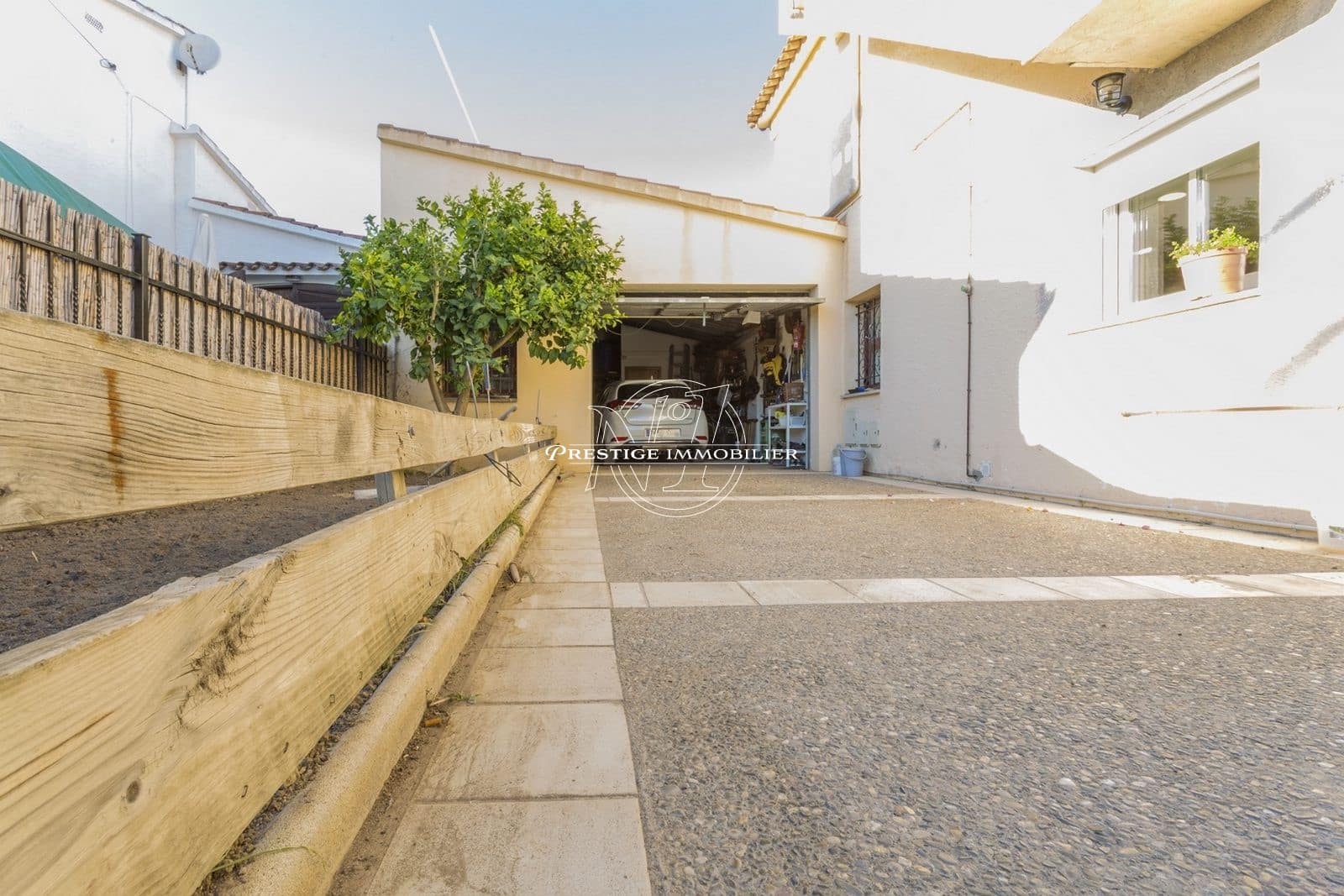 4 soveværelse Villa til salg i Empuriabrava med swimmingpool - € 900.000 (Ref: 9263658)