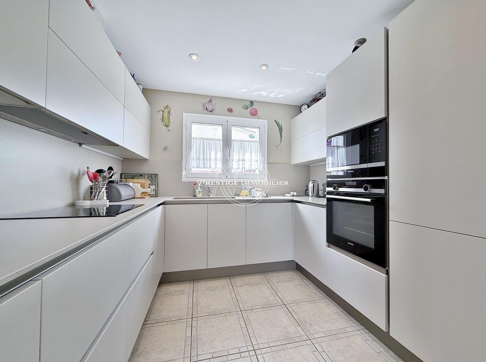 5 slaapkamer Villa te koop in Empuriabrava met zwembad - € 749.000 (Ref: 9263659)