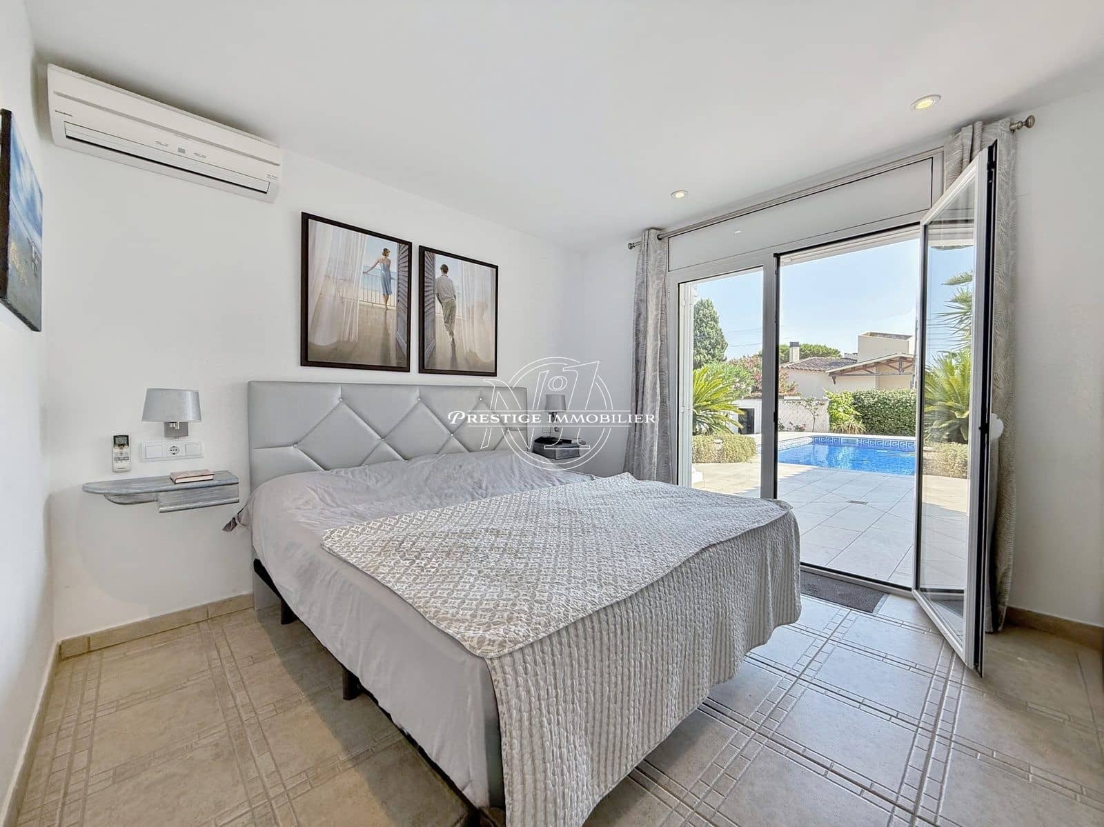 5 slaapkamer Villa te koop in Empuriabrava met zwembad - € 749.000 (Ref: 9263659)