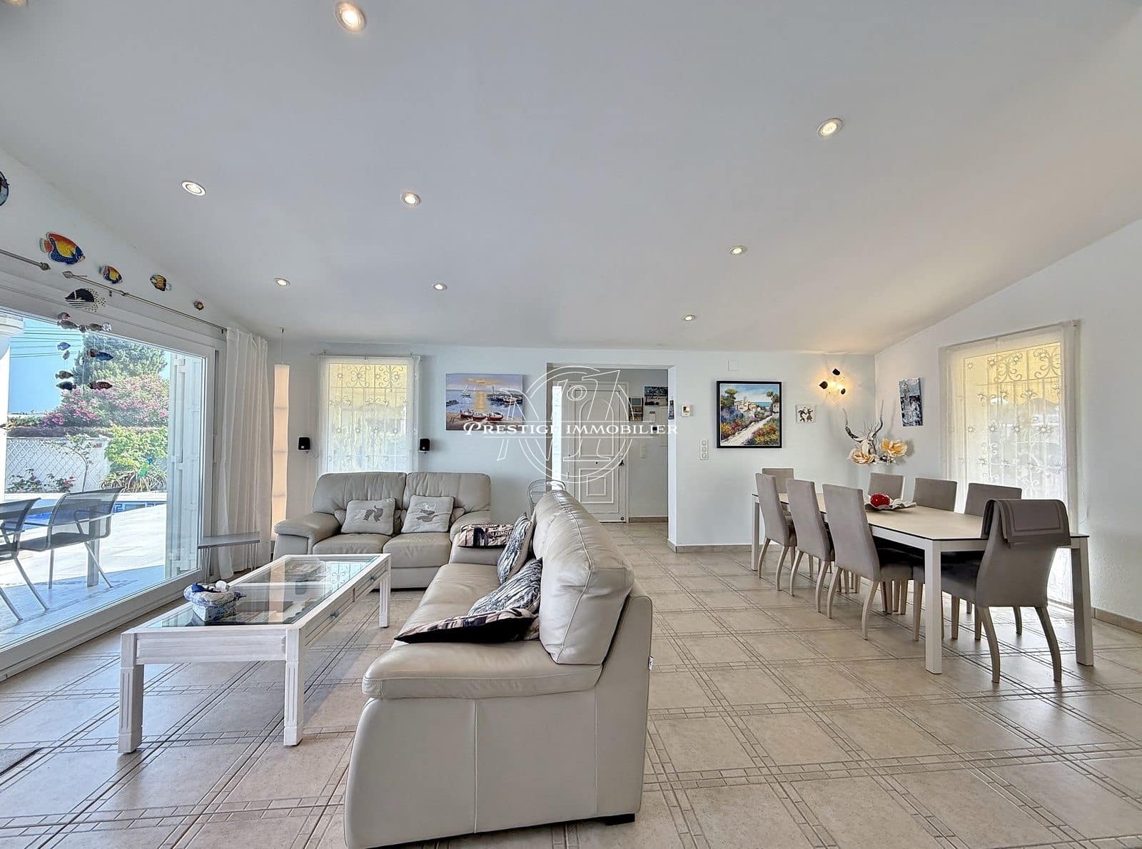 5 slaapkamer Villa te koop in Empuriabrava met zwembad - € 749.000 (Ref: 9263659)