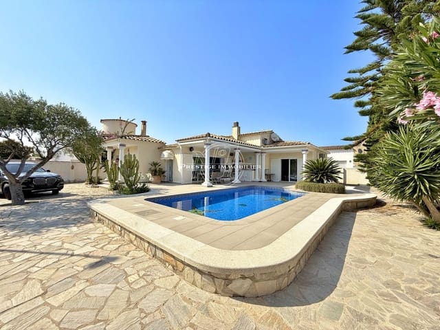 5 slaapkamer Villa te koop in Empuriabrava, Castelló d'Empúries met zwembad - € 749.000 (Ref: 9263659)