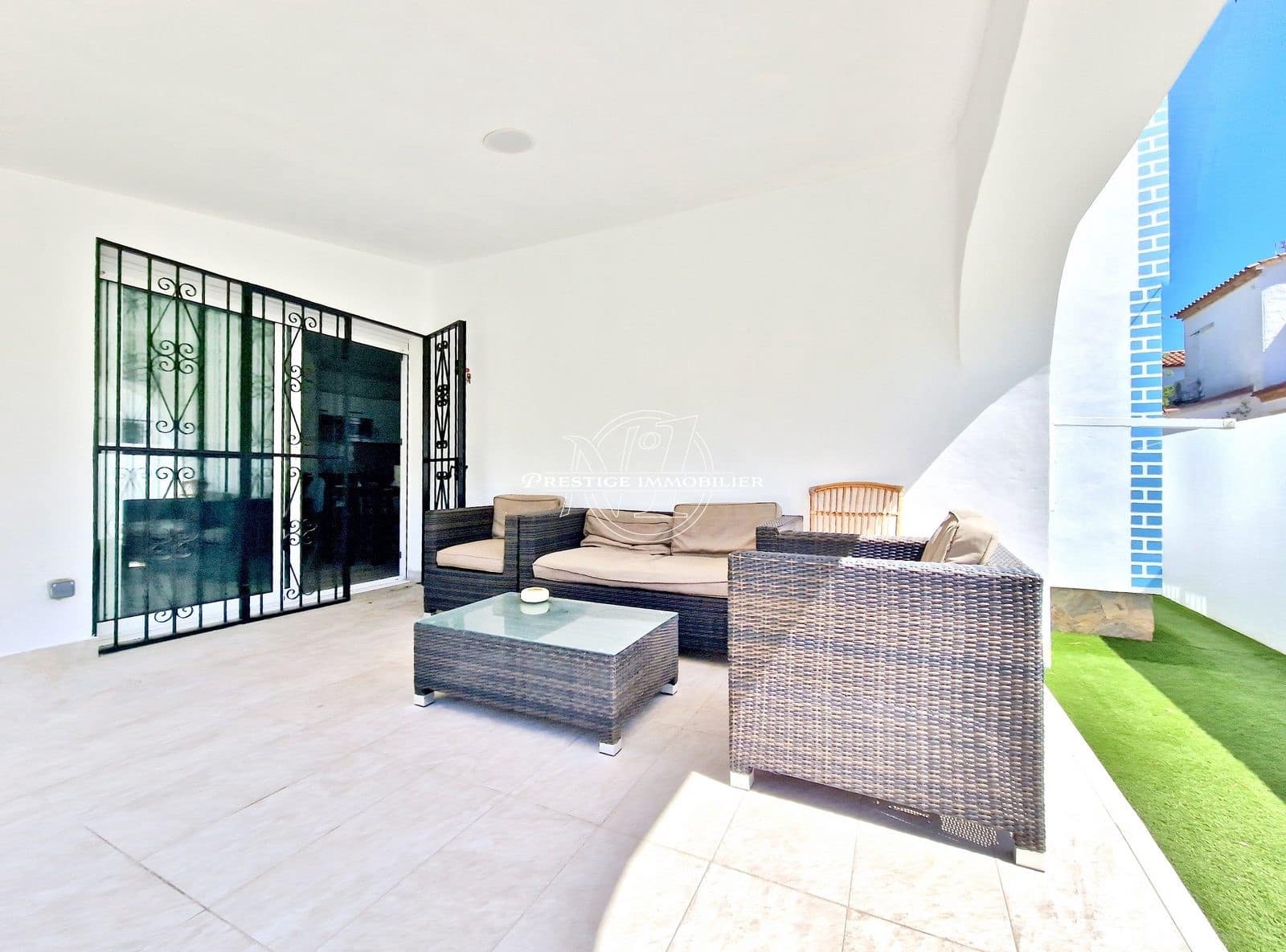 6 slaapkamer Villa te koop in Empuriabrava met zwembad - € 795.000 (Ref: 9263660)