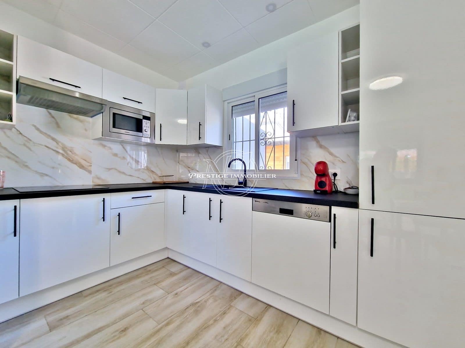 6 slaapkamer Villa te koop in Empuriabrava met zwembad - € 795.000 (Ref: 9263660)