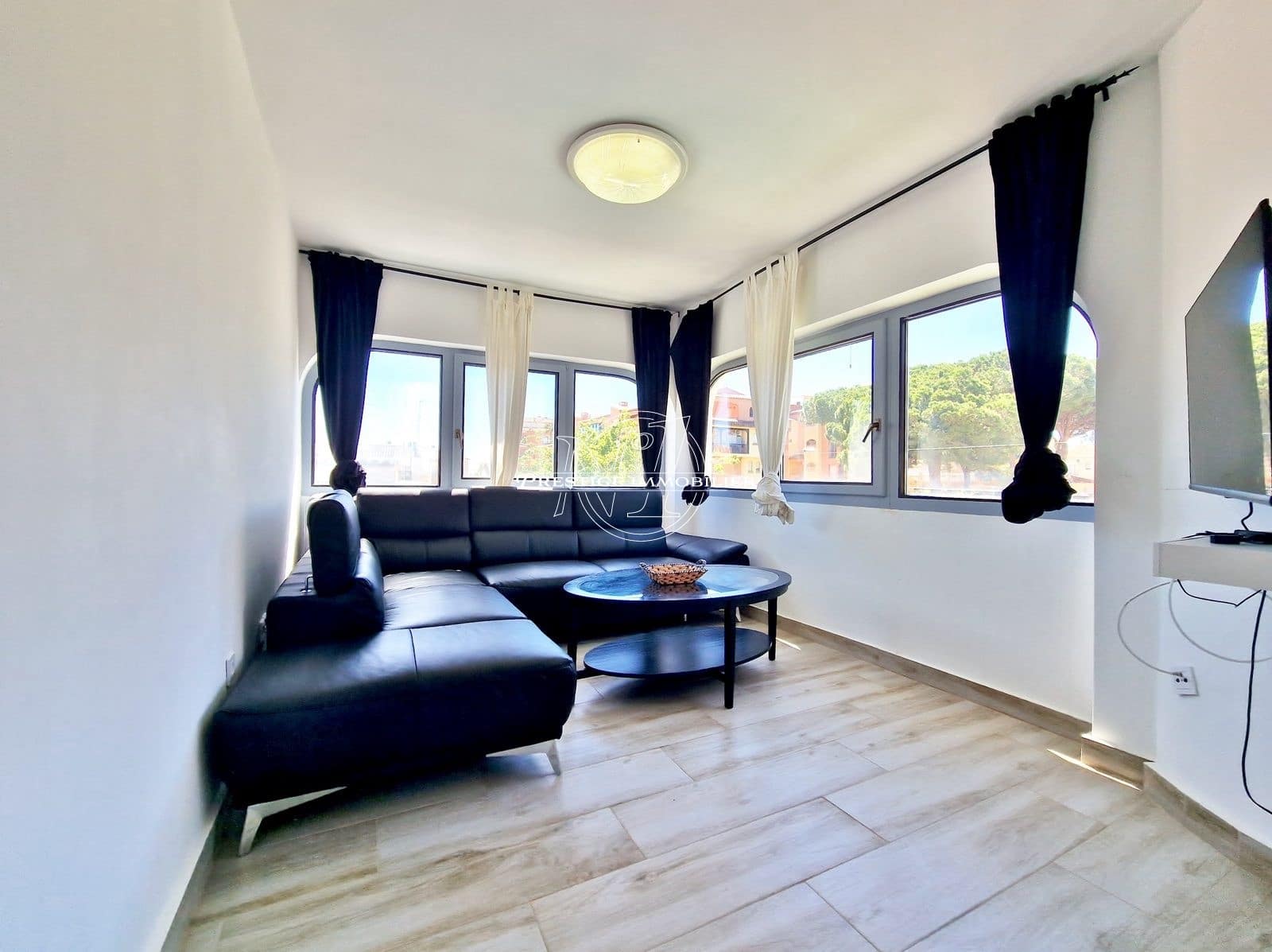 6 slaapkamer Villa te koop in Empuriabrava met zwembad - € 795.000 (Ref: 9263660)