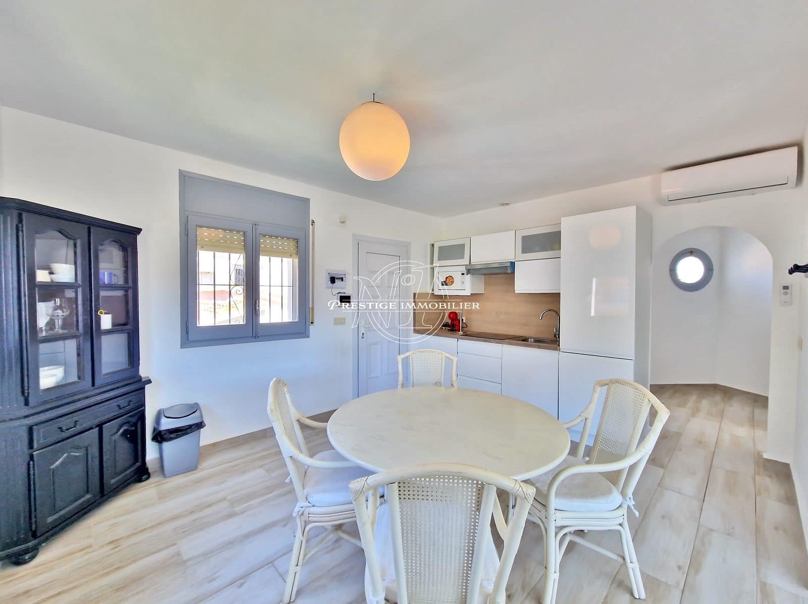 6 slaapkamer Villa te koop in Empuriabrava met zwembad - € 795.000 (Ref: 9263660)