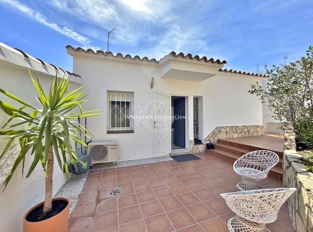 3 bedroom Villa for sale in Roses - € 745,000 (Ref: 9263664)