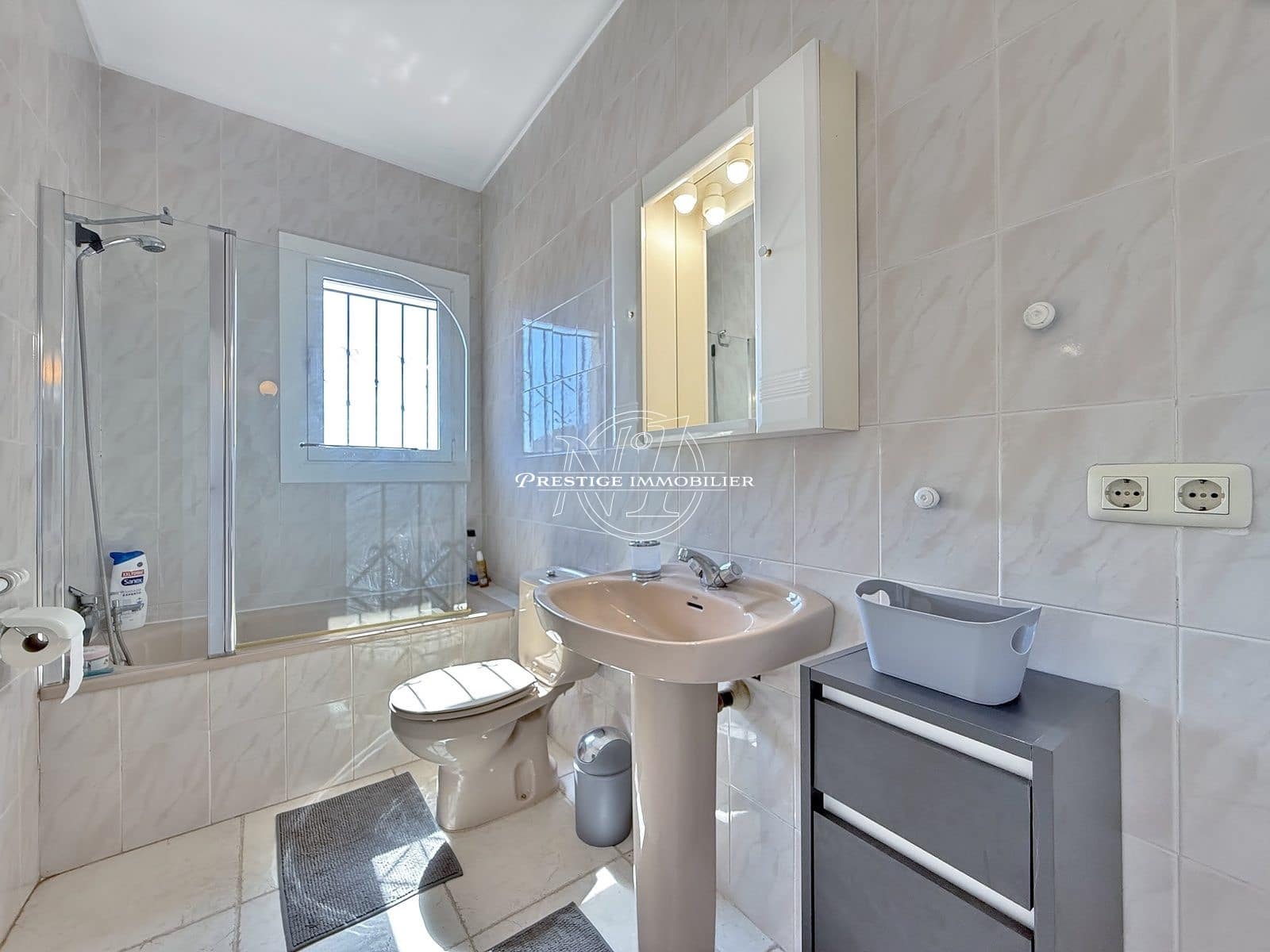 3 bedroom Villa for sale in Roses - € 745,000 (Ref: 9263664)