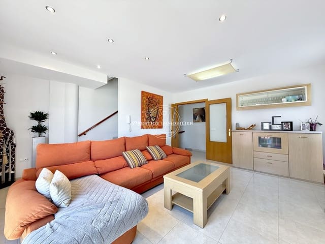 4 soveværelse Villa til salg i Empuriabrava, Castelló d'Empúries med swimmingpool - € 339.000 (Ref: 9263668)