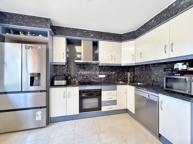 4 soveværelse Villa til salg i Empuriabrava, Castelló d'Empúries med swimmingpool - € 339.000 (Ref: 9263668)