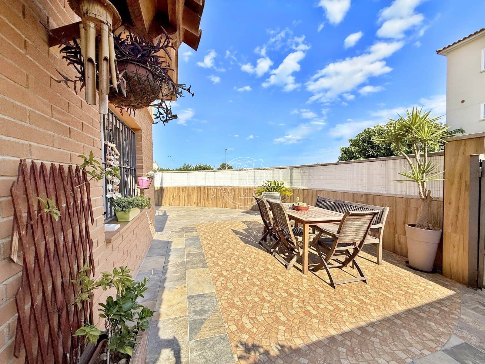 4 soveværelse Villa til salg i Empuriabrava med swimmingpool - € 339.000 (Ref: 9263668)