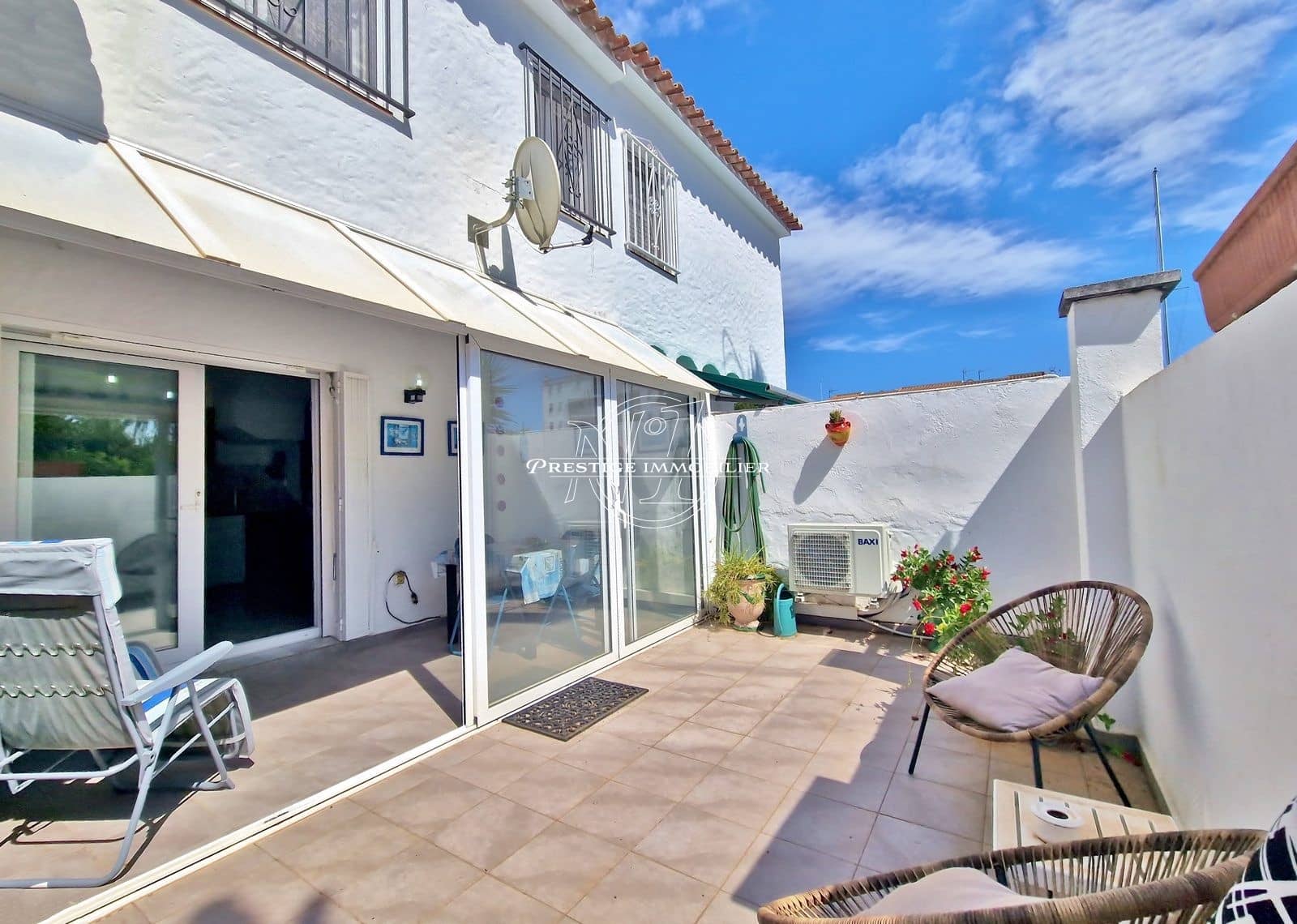 2 bedroom Townhouse for sale in Roses - € 239,000 (Ref: 9263670)