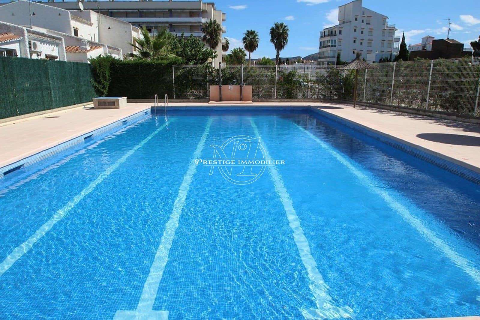 2 soveværelse Byhus til salg i Roses med swimmingpool - € 195.000 (Ref: 9263671)