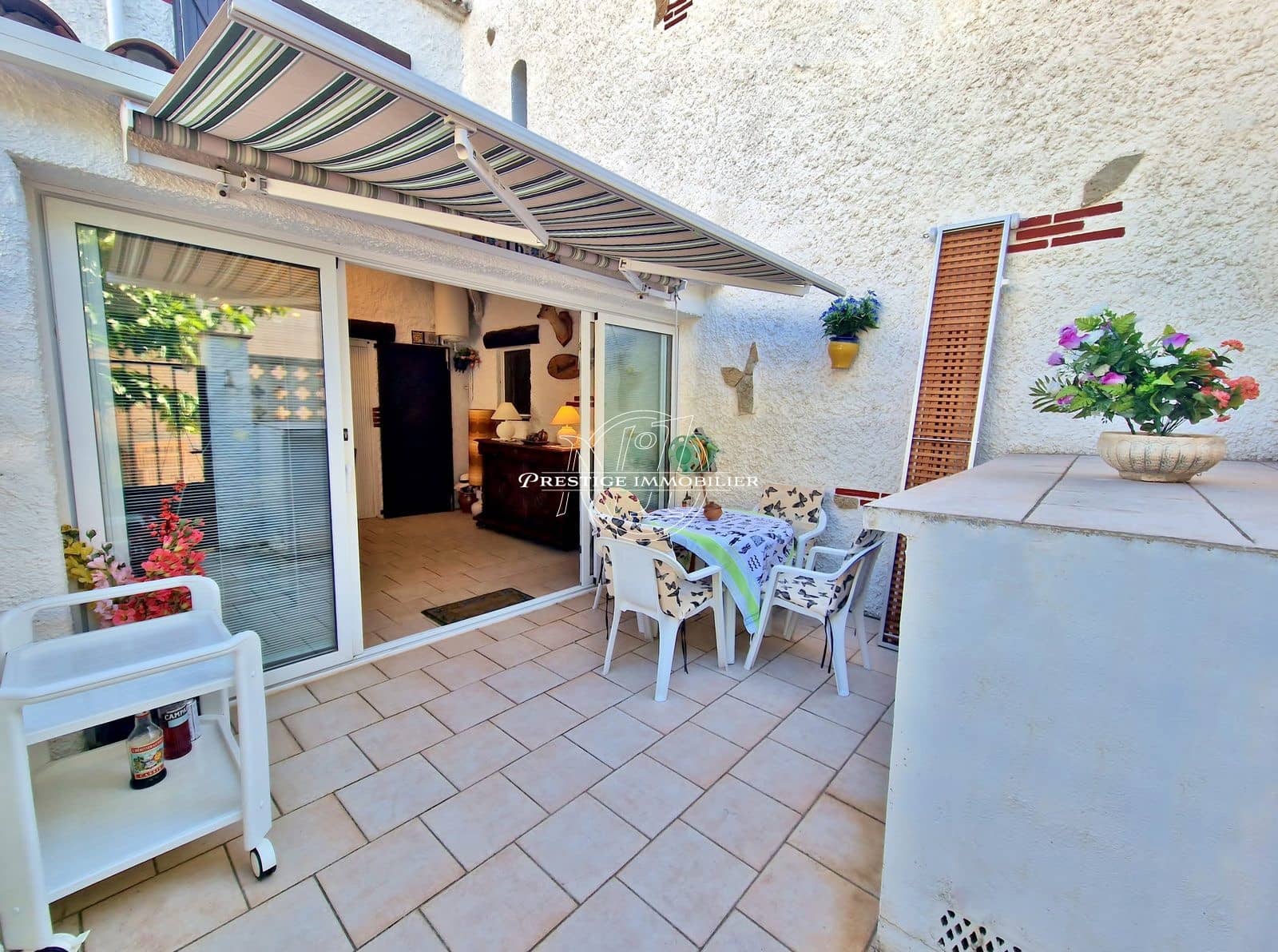 2 soveværelse Byhus til salg i Roses med swimmingpool - € 195.000 (Ref: 9263671)