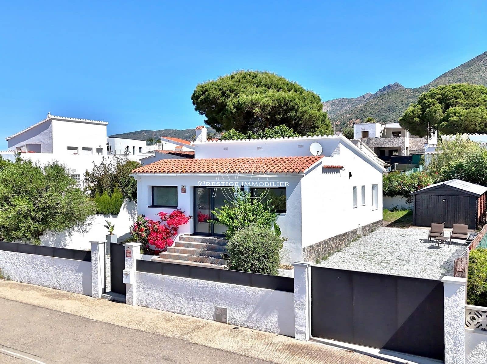 3 bedroom Villa for sale in Roses - € 425,000 (Ref: 9263674)