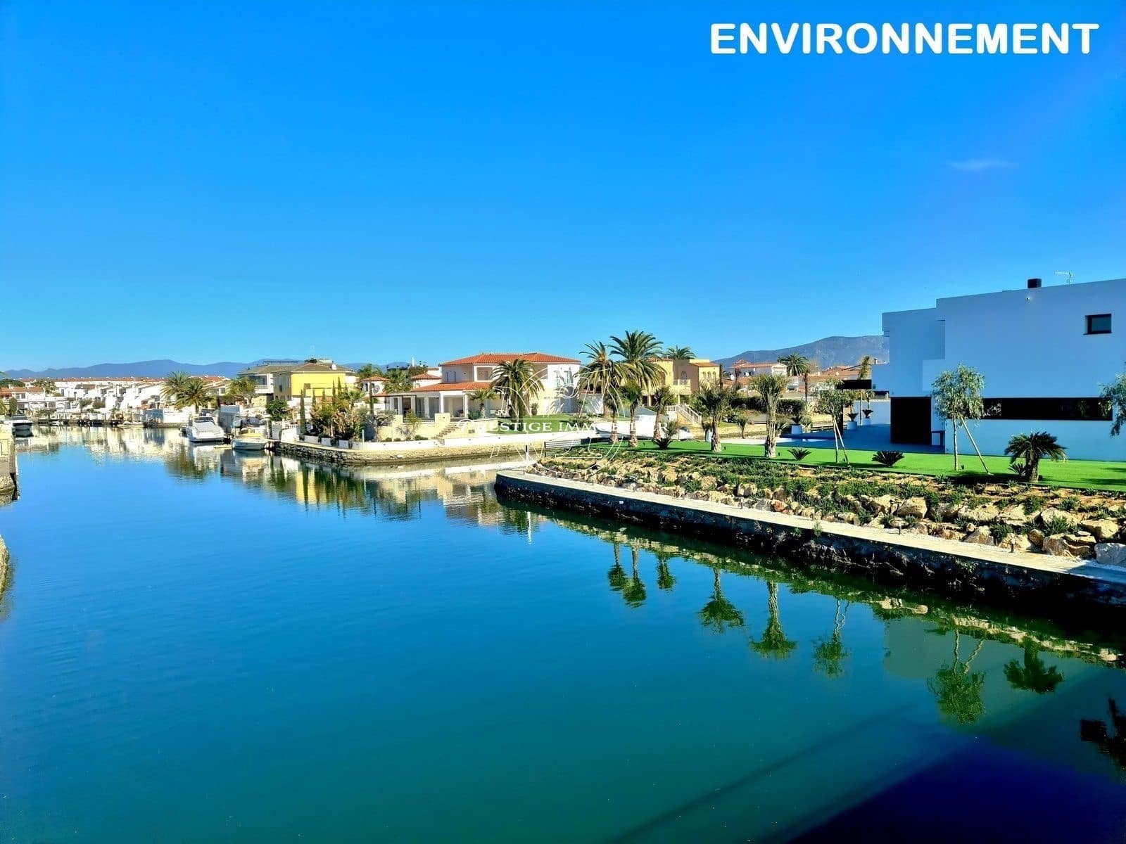 3 soveværelse Villa til salg i Empuriabrava - € 270.000 (Ref: 9263675)