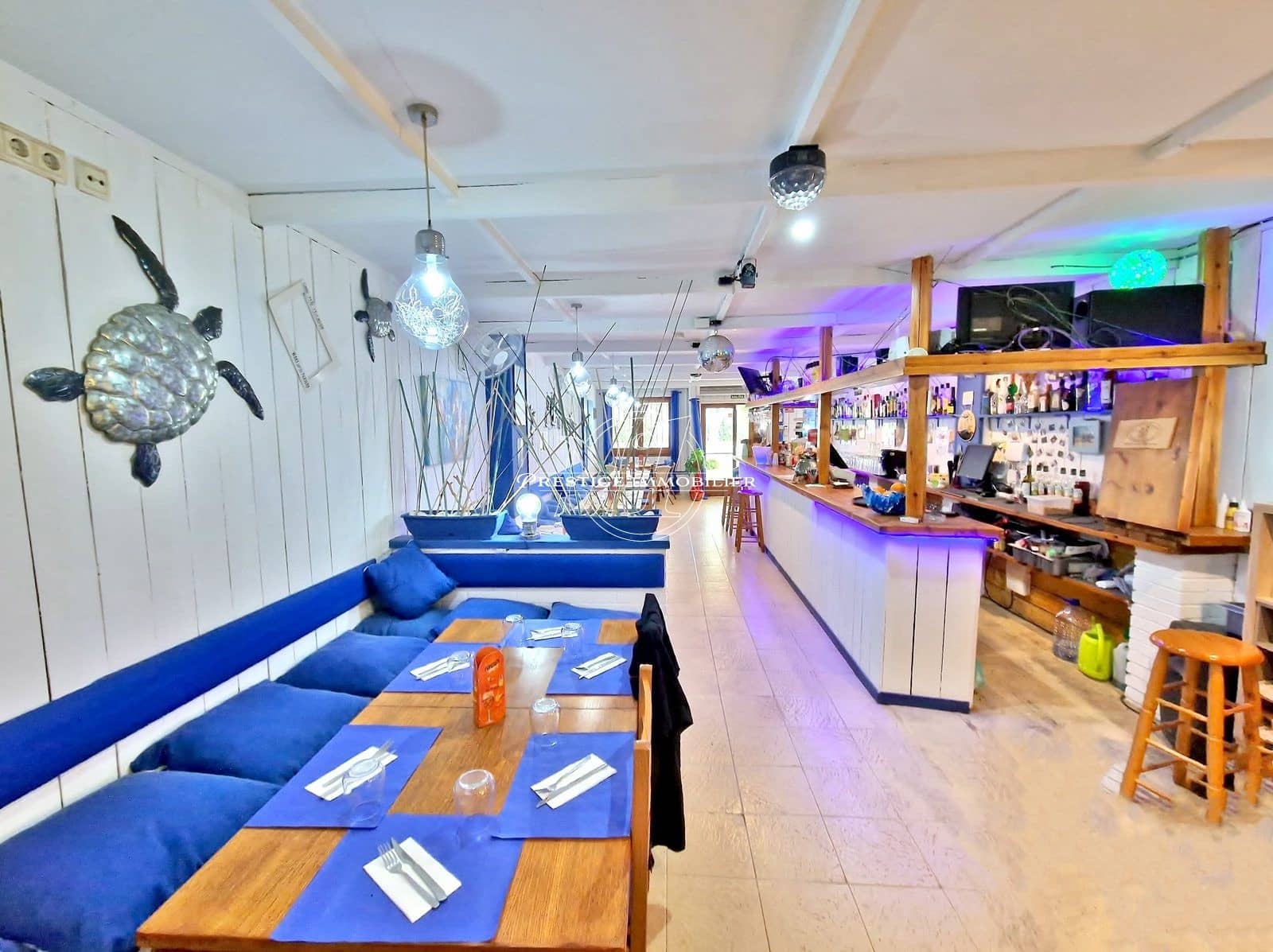 Restaurant/Bar til salgs i Sant Pere Pescador - € 275 000 (Ref: 9263676)
