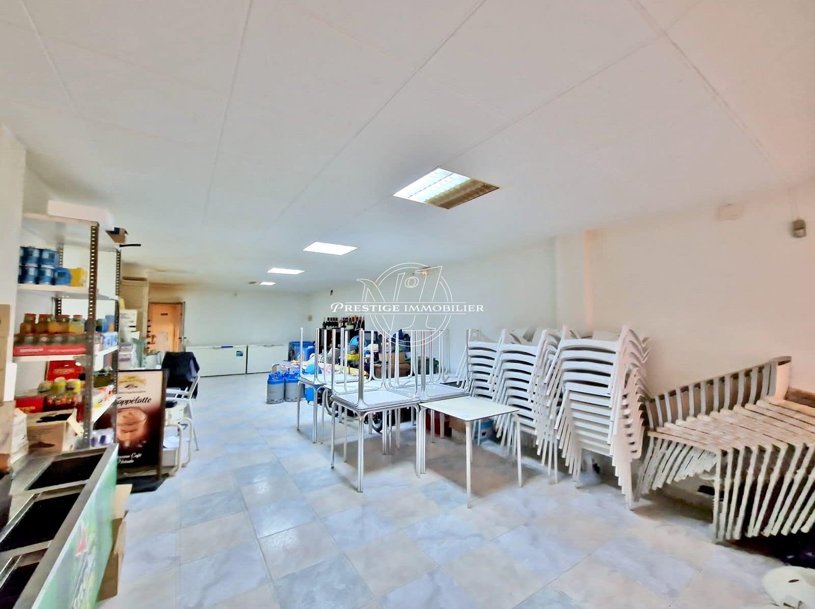 Restaurant/Bar til salgs i Sant Pere Pescador - € 275 000 (Ref: 9263676)