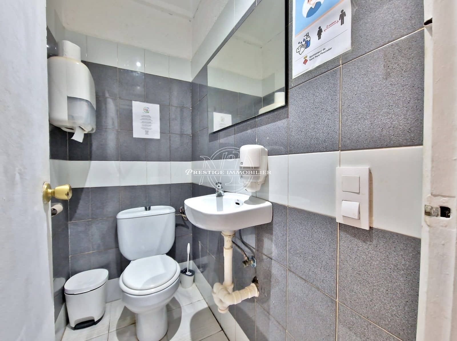 Restaurant/Bar til salgs i Sant Pere Pescador - € 275 000 (Ref: 9263676)