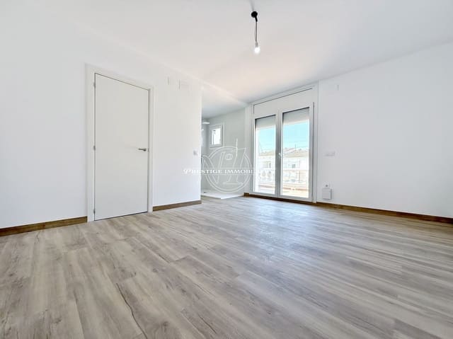 2 soverom Hus til salgs i Empuriabrava, Castelló d'Empúries - € 291 000 (Ref: 9263677)