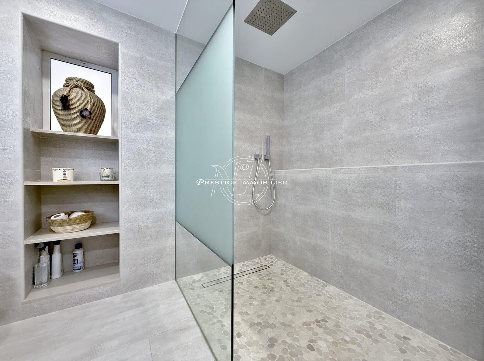 6 bedroom Villa for sale in Roses with pool - € 840,000 (Ref: 9263680)