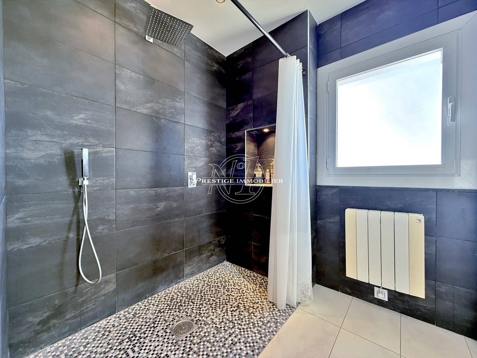 6 bedroom Villa for sale in Roses with pool - € 840,000 (Ref: 9263680)