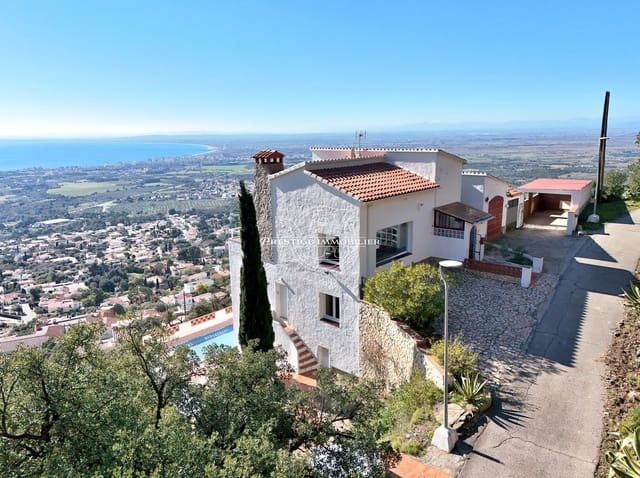 6 Zimmer Villa zu verkaufen in Roses mit Pool - 840.000 € (Ref: 9263680)