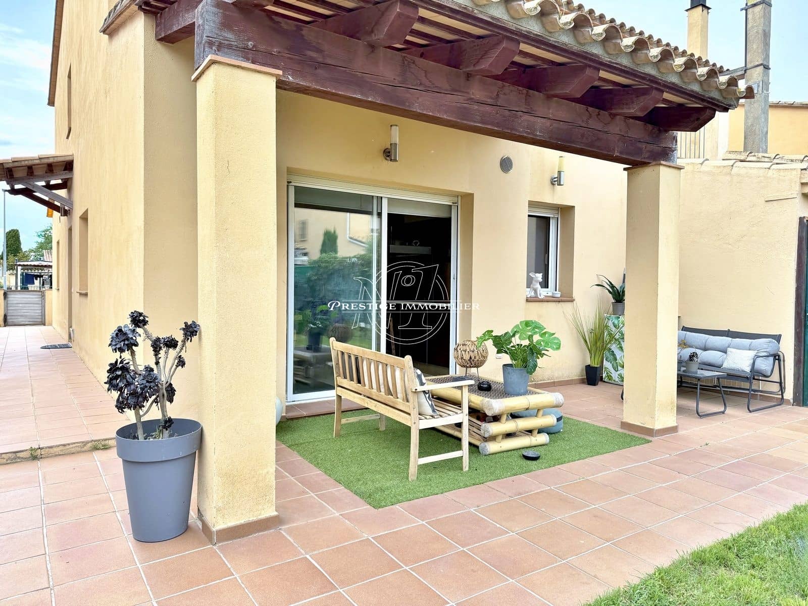 4 soveværelse Villa til salg i Empuriabrava - € 330.000 (Ref: 9263683)