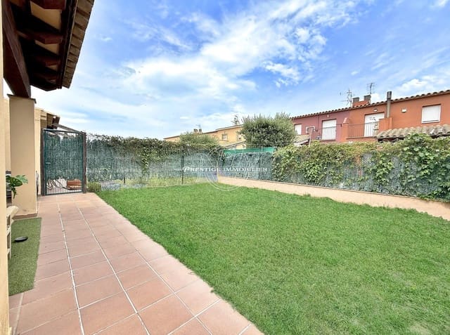 4 soveværelse Villa til salg i Empuriabrava, Castelló d'Empúries - € 330.000 (Ref: 9263683)