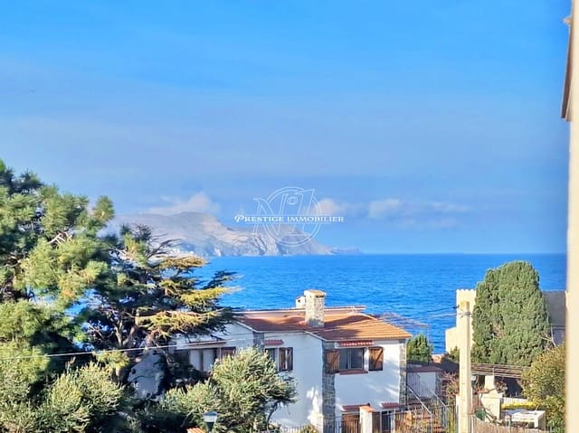 8 bedroom Villa for sale in Llançà with pool - € 960,000 (Ref: 9263685)