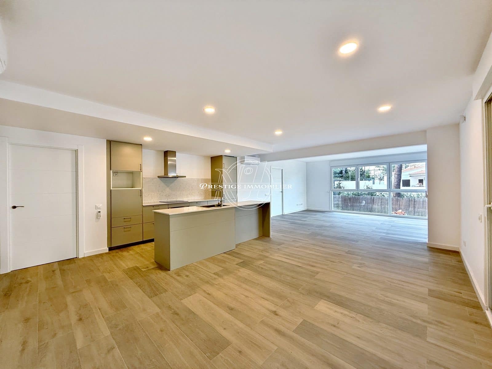 8 sypialnia Willa na sprzedaż w Llanca z basenem - 960 000 € (Ref: 9263685)