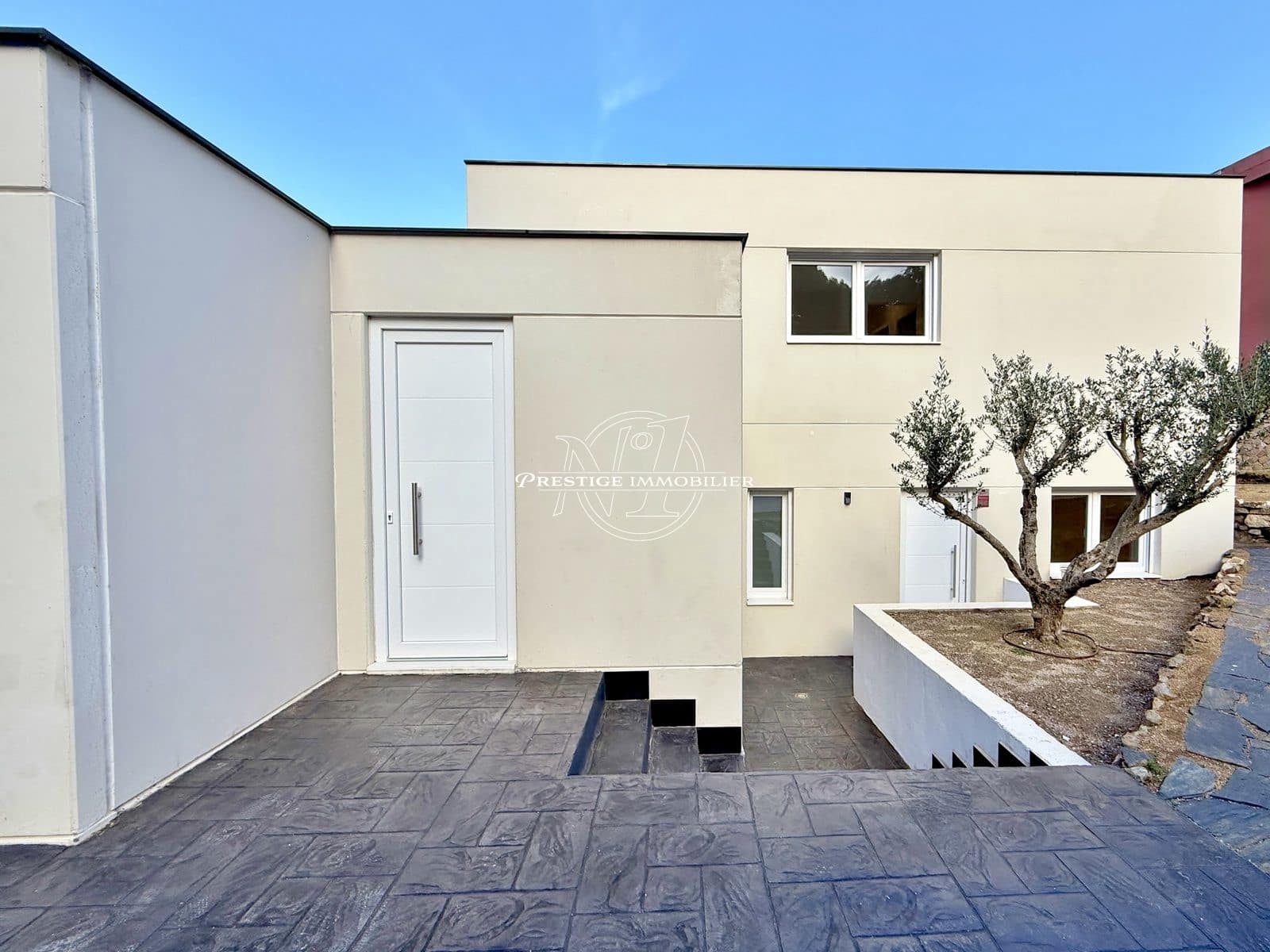 8 sypialnia Willa na sprzedaż w Llanca z basenem - 960 000 € (Ref: 9263685)