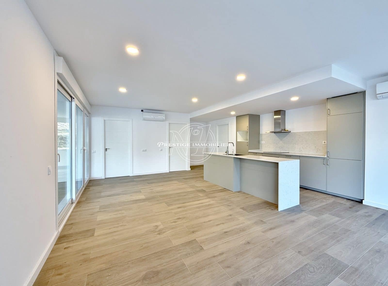 8 sypialnia Willa na sprzedaż w Llanca z basenem - 960 000 € (Ref: 9263685)