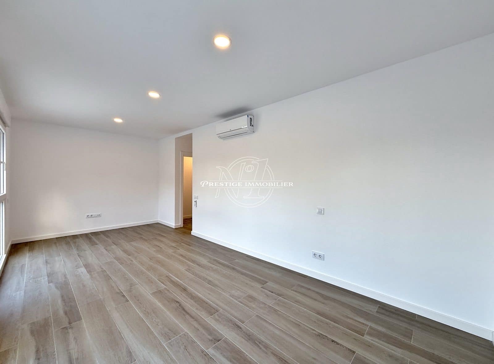 8 sypialnia Willa na sprzedaż w Llanca z basenem - 960 000 € (Ref: 9263685)