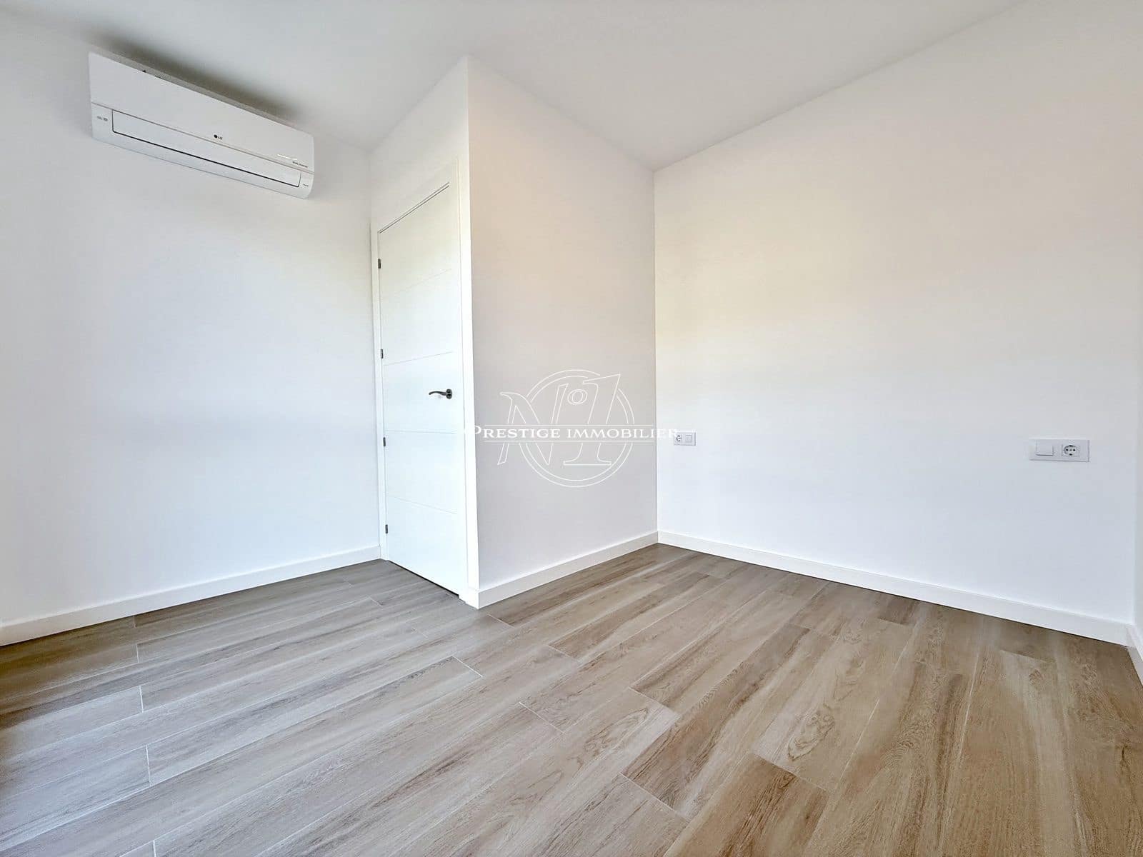 8 sypialnia Willa na sprzedaż w Llanca z basenem - 960 000 € (Ref: 9263685)